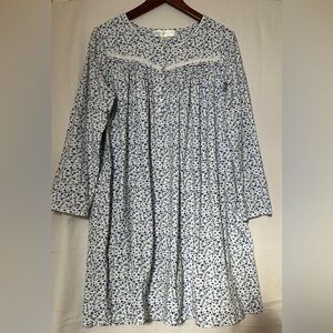 NWOT - Eileen West 100% Cotton Nightwear with Long Sleeves - White Floral - Sz M
